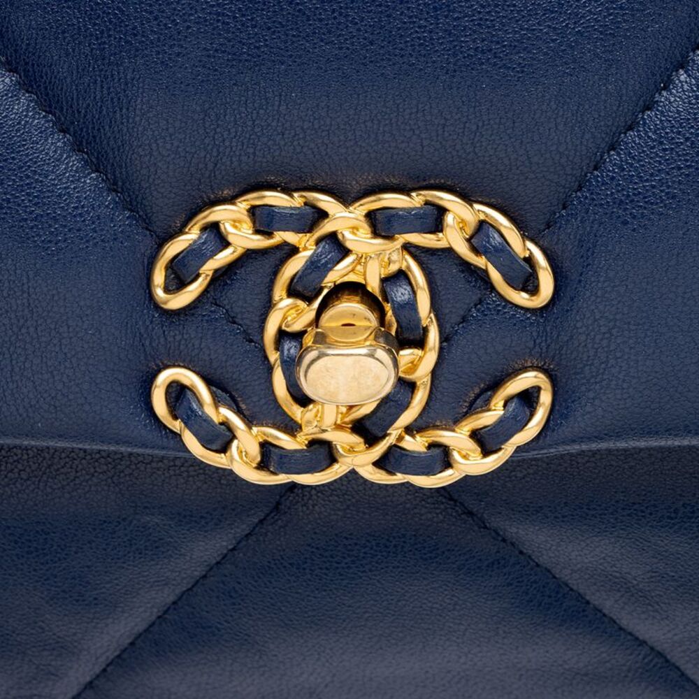 Chanel Lambskin 19 Medium Flap Shoulder Bag - Picture 9 of 10